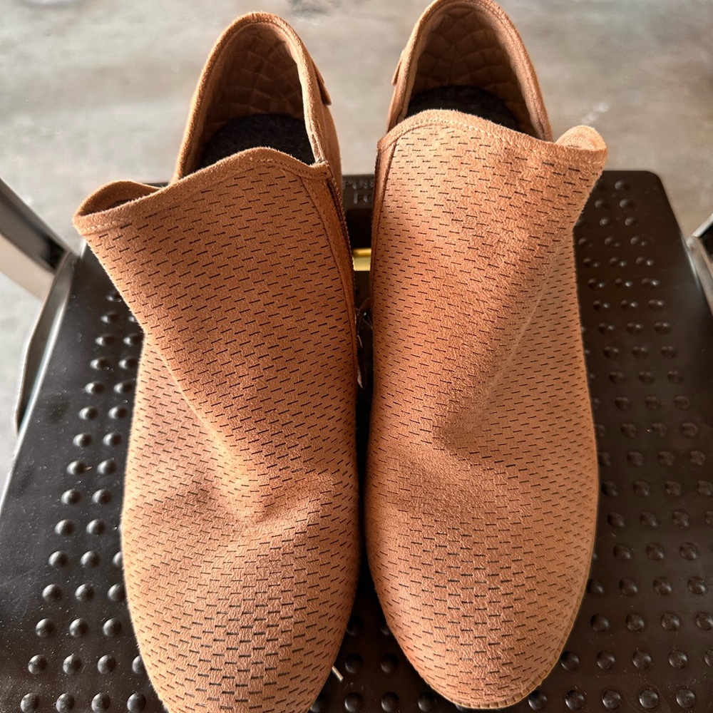 Dr. Scholl's Tan Ankle Booties